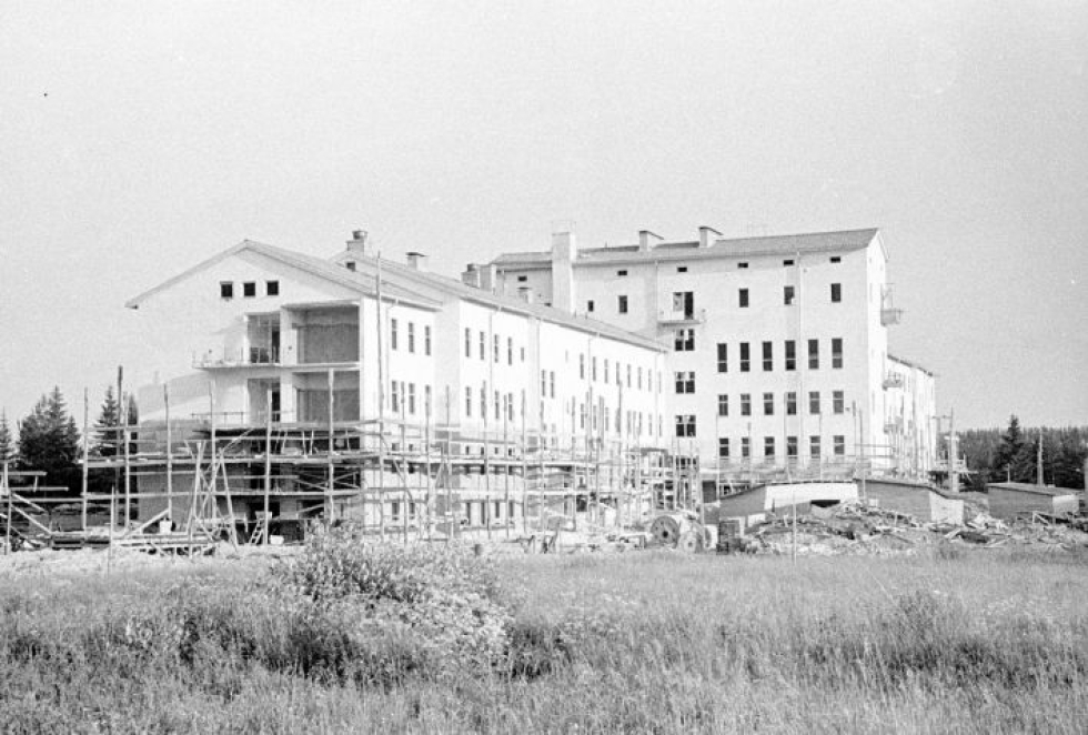 Kontiolahden Paiholan mielisairaalan rakennustyömaata vuonna 1951.