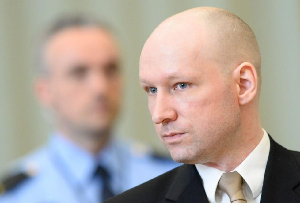 Joukkosurmaaja Breivik pääsee torstaina kertomaan oikeudessa vankilaoloistaan. LEHTIKUVA/AFP