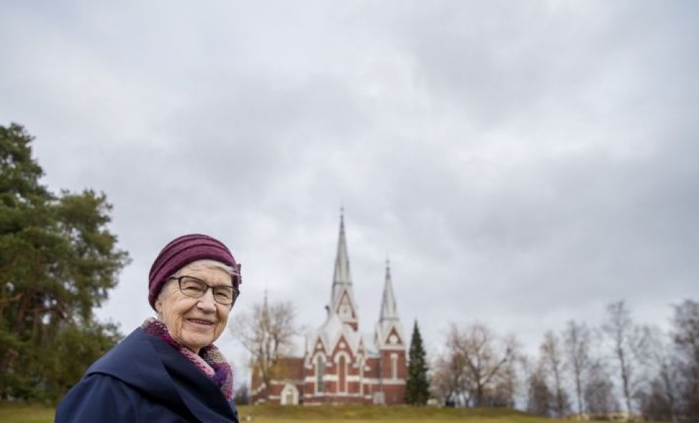 81-vuotias Senja Hämäläinen iloitsee uskossaan siitä, että saa vielä nähdä miehensä Martin ja heidän poikansa Veli-Matin taivaassa.