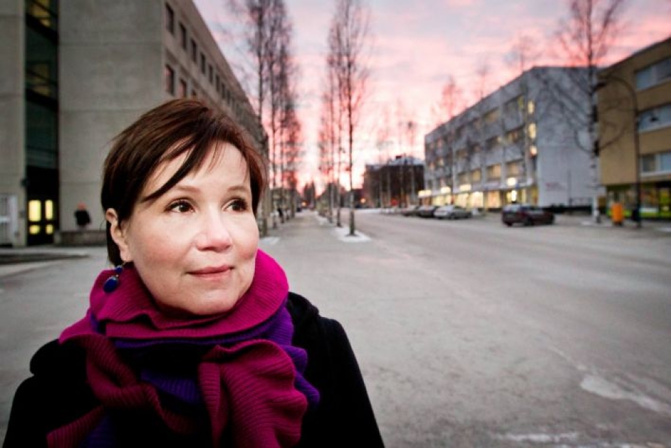 Lieksalainen kirjailija Tarja Tuovinen on yksi 12 pohjoiskarjalaisesta kirjailijasta, jotka ovat mukana pietarilais-suomalaisessa yhteistyöprojektissa.