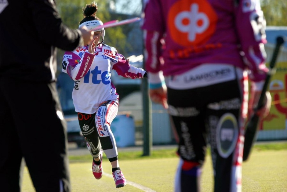 Johanna Myyryläinen pelasi terhakkaasti sekä sisällä että ulkona.