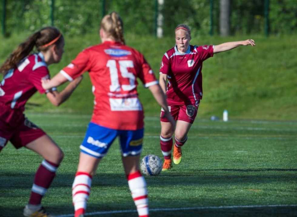 Kia Voutilainen teki FC Hertalle kolme maalia lauantain vierasottelussa. Se ei kuitenkaan riittänyt pisteille asti naisten Ykkösessä. Voutilainen arkistokuvassa.