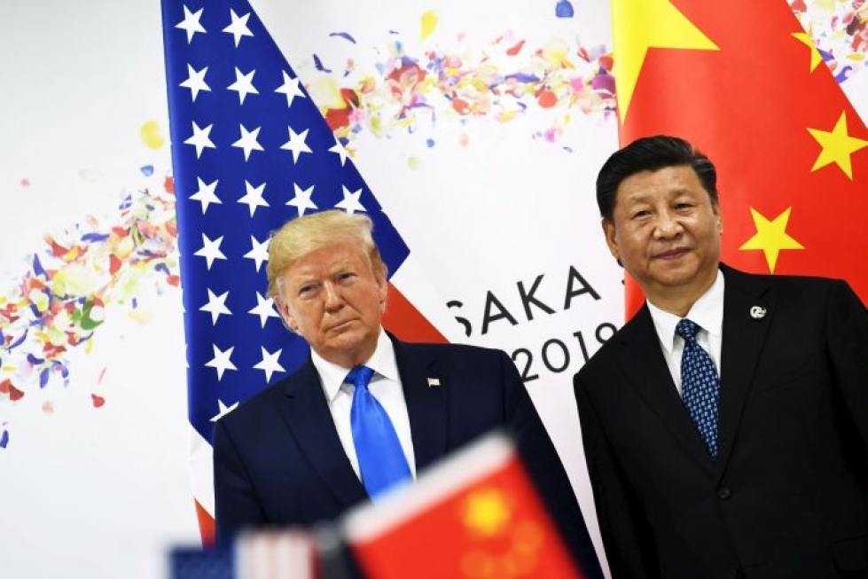 Elinkeinoelämän keskusliiton kauppapolitiikan johtajan mukaan tiedotustilaisuuksista sai sen käsityksen, että Yhdysvaltojen presidentti Donald Trump ja Kiinan presidentti Xi Jinping olivat käyneet jonkinlaista vaihtokauppaa. LEHTIKUVA/AFP