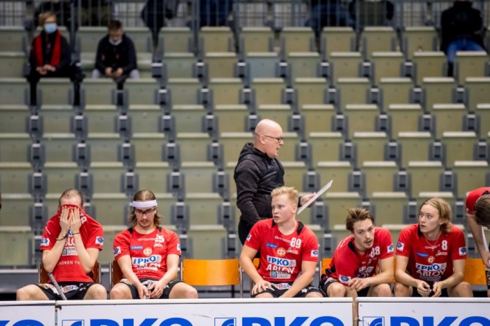 Pitkään Josban päävalmentajana toiminut Antti Ruokonen lähtee ensi kaudeksi Sveitsiin.
