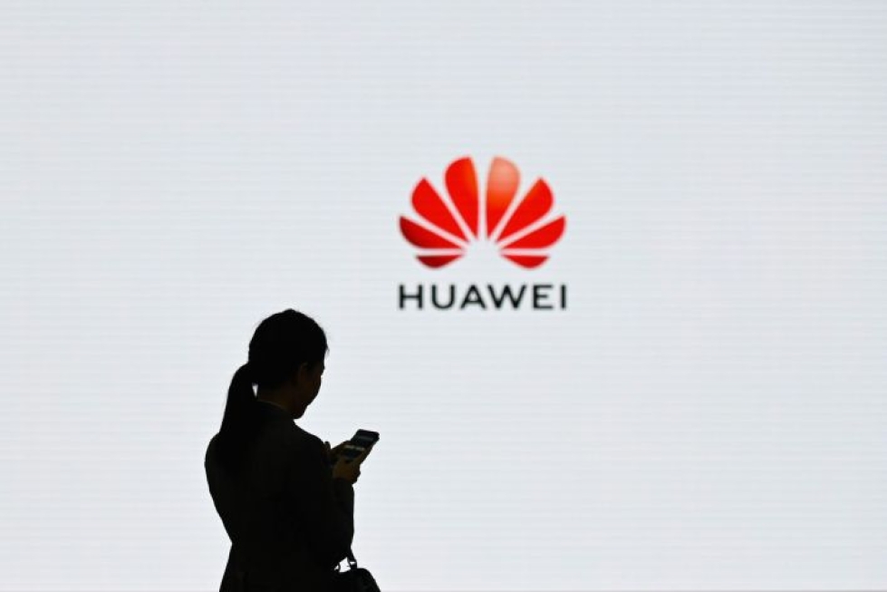 Kiinalainen teknologiayhtiö Huawei on peitonnut Samsungin suurimpana älypuhelinten myyjänä maailmassa. LEHTIKUVA/AFP