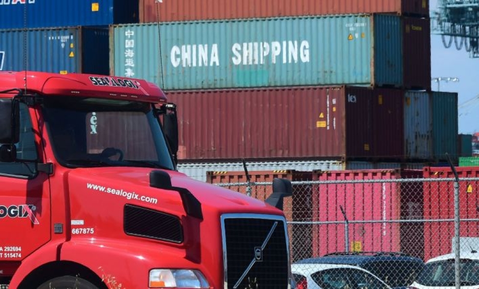 Kiinan tulliviranomaisten mukaan maan vienti Yhdysvaltoihin kasvoi arvoltaan 46,7 miljardiin dollariin syyskuussa. LEHTIKUVA / AFP