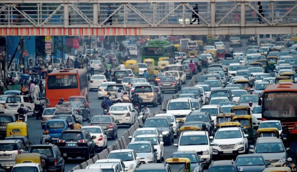 Intiassa kuolee tieliikenneonnettomuuksissa  vuosittain yli 15 000 ihmistä. LEHTIKUVA / AFP