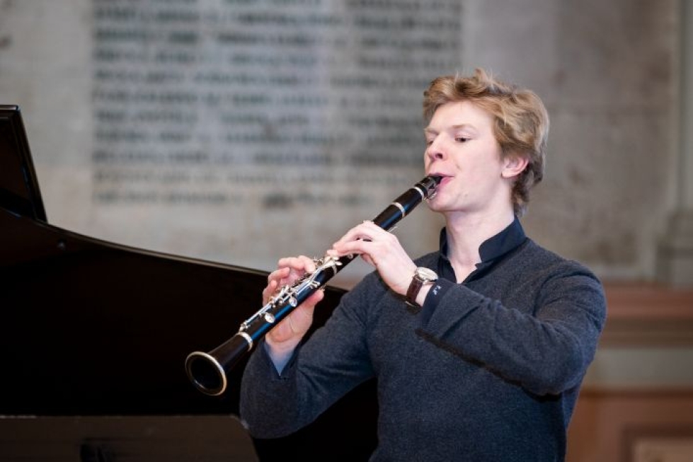 Joensuun kaupunginorkesterin kapellimestari Eero Lehtimäki on suomalaisten kapellimestarien joukossa harvinaisuus klarinettitaustallaan.