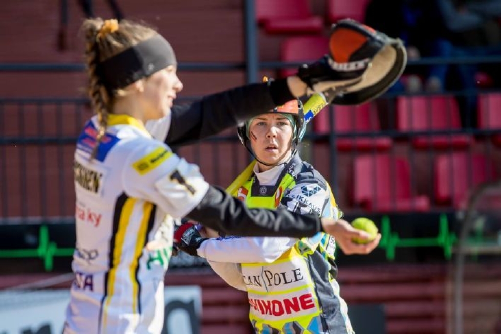 Salla Eteläpää oli kesällä 2019 mukana lyömässä JoMaa Ykköspesiksestä pääsarjaan. Kuluneella kaudella Eteläpää jäi pieneen rooliin JoMassa.