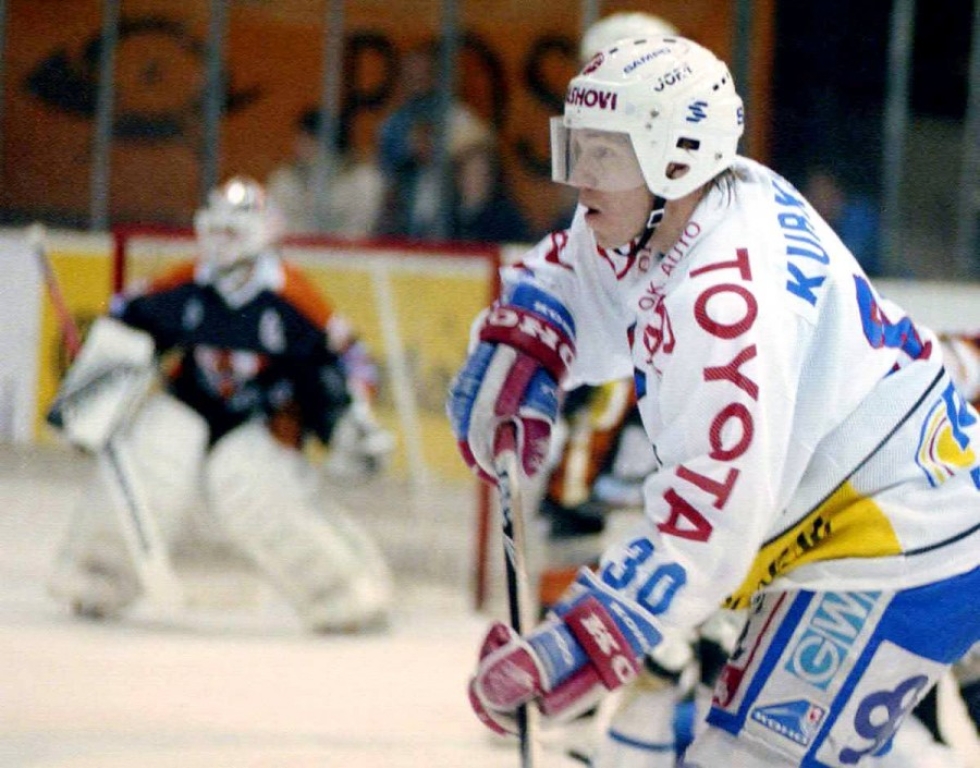 Kurkinen JyP HT:n riveissä kaudella 1993-1994.