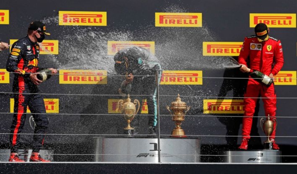 Hamiltonin voitto sunnuntaina Silverstonen kotikilpailussa on hänen F1-uransa 87:s LEHTIKUVA/AFP