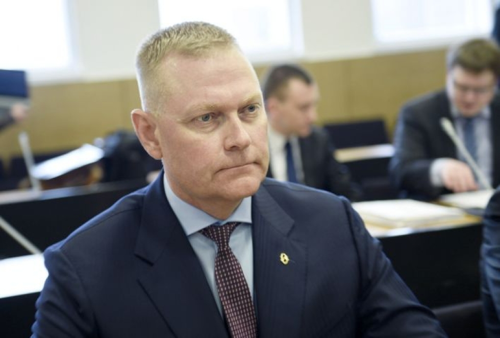 Karjalan lennoston komentajana toiminut eversti Markus Päiviö irtisanoutui tehtävästään vapunpäivänä tänä vuonna. LEHTIKUVA / Martti Kainulainen