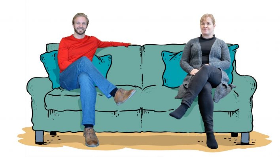 Aaro Löf ja Niina Niemeläinen eivät ole  koskaan tavanneet toisiaan, mutta tässä artikkelissa heidät istutettiin samalle  sohvalle ratkomaan  parisuhteen  ikuisuus- kysymyksiä.