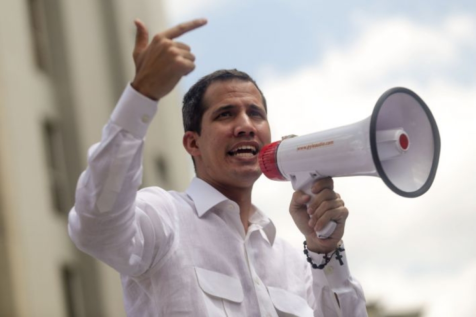 Oppositiojohtaja Juan Guaido (kuvassa) oli kehottanut kaikkia lähtemään kaduille painostamaan presidentti Nicolas Maduroa. LEHTIKUVA/AFP