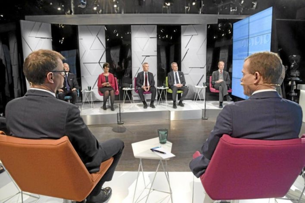 Television suuret vaalikeskustelut alkoivat viime viikolla. Edessä Juha Sipilä ja Petteri Orpo, Taustalla Sampo Terho, Sari Essayah, Antti Rinne, Pekka Havisto ja Jussi Halla-aho.