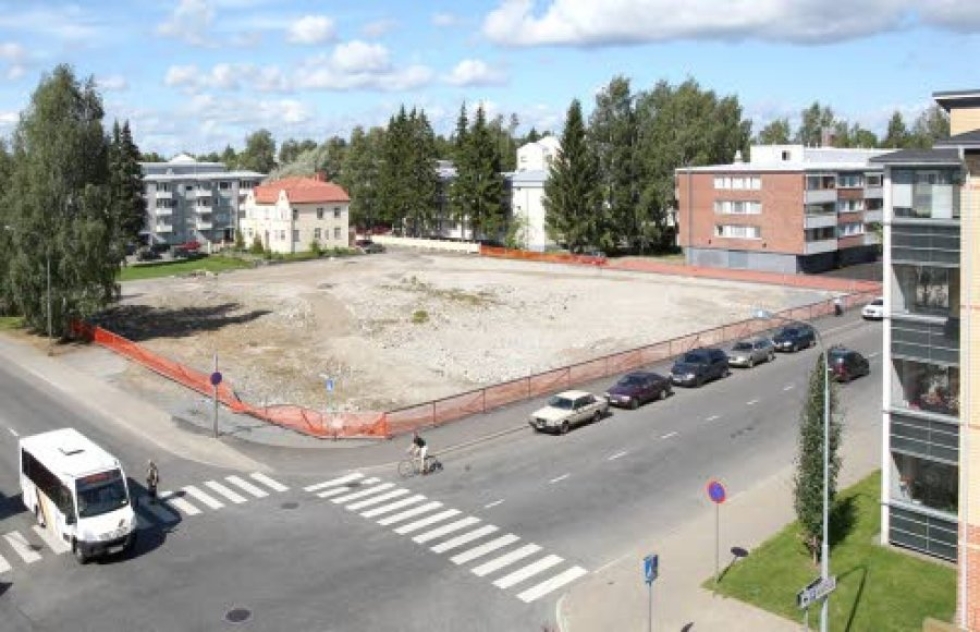 Torikatu 33 -korttelin rakentaminen sekä ensi vuonna käynnistyvä Yläsatamakadun rakentaminen muuttavat bussipysäkkien paikkoja.