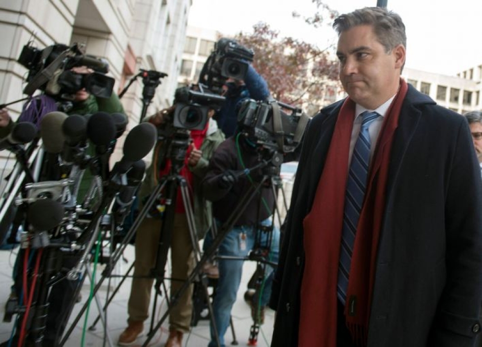 CNN:n toimittaja Jim Acosta saapui oikeuden kuulemisistuntoon. LEHTIKUVA / AFP