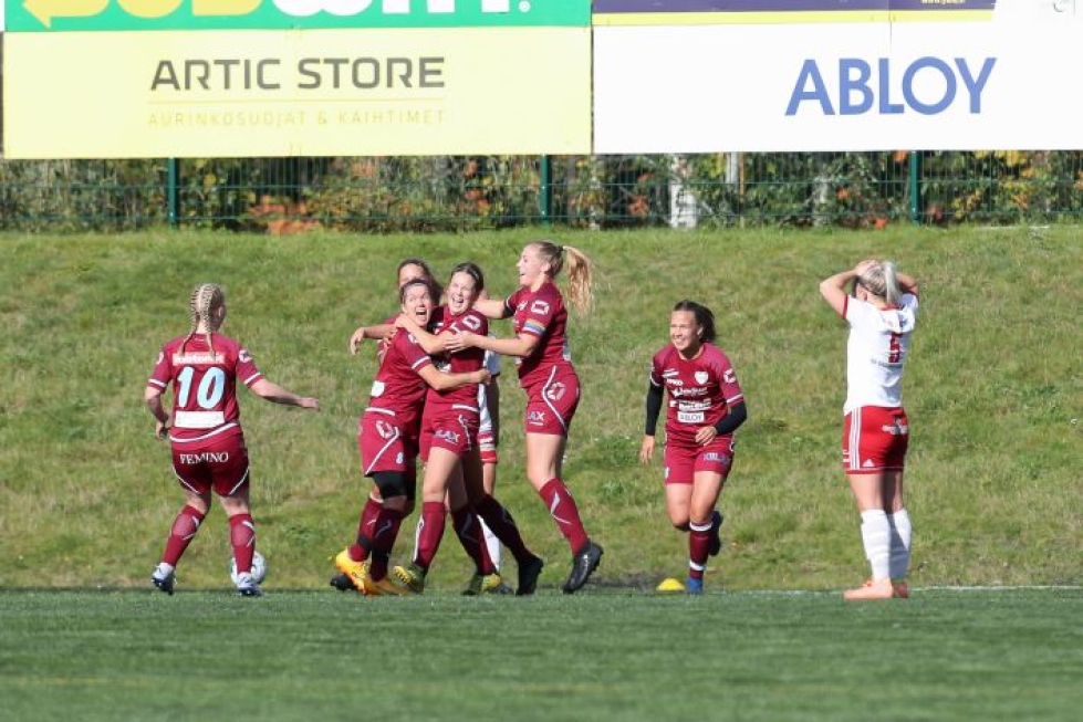 FC Hertta on ajautunut tukalaan asemaan naisten Ykkösessä.