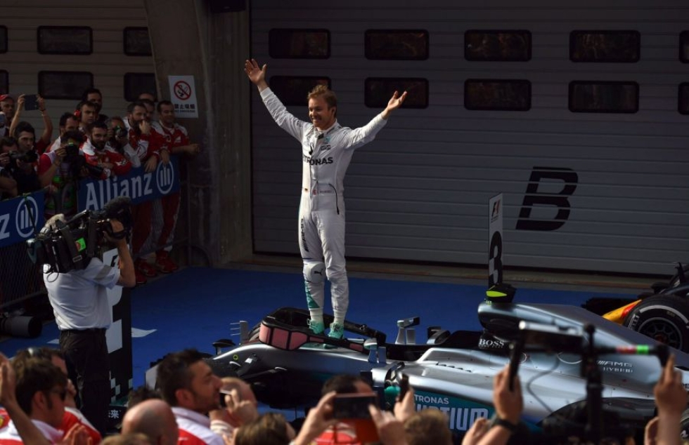 Nico Rosberg kaasutti Kiinan gp:n voittoon. LEHTIKUVA/AFP