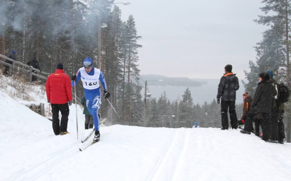 Kontiolahdessa joulukuun alussa järjestetyissä maastohiihdon FIS-kilpailuissa yhdeksän venäläistä hiihtäjää kilpaili valkovenäläisten numeroilla.