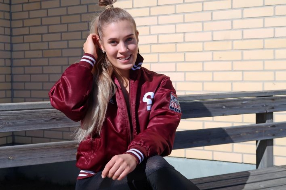 Veera Könönen arkistokuvassa keväällä 2019. Hän oli tuolloin Wellness-mallikilpailun finalisti.