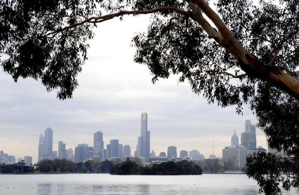 Melbourne on ukkosten vastikään riepotteleman Victorian osavaltion pääkaupunki. LEHTIKUVA / HEIKKI SAUKKOMAA