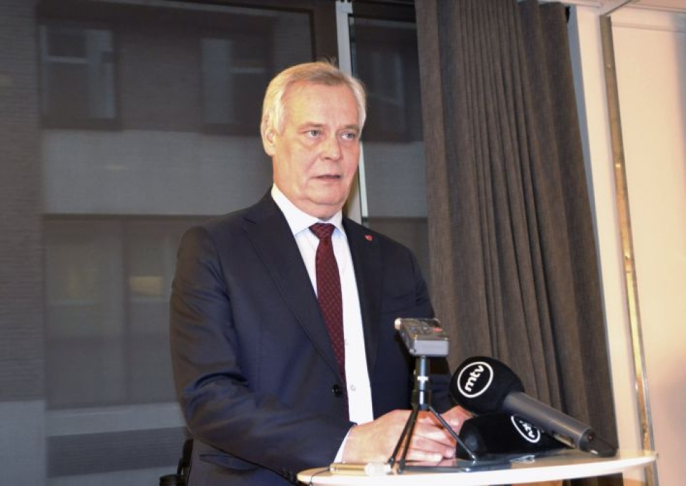Pääministeri Antti Rinne (sd.) Suomen EU-edustustossa Brysselissä tänään. LEHTIKUVA / ANNIINA LUOTONEN
