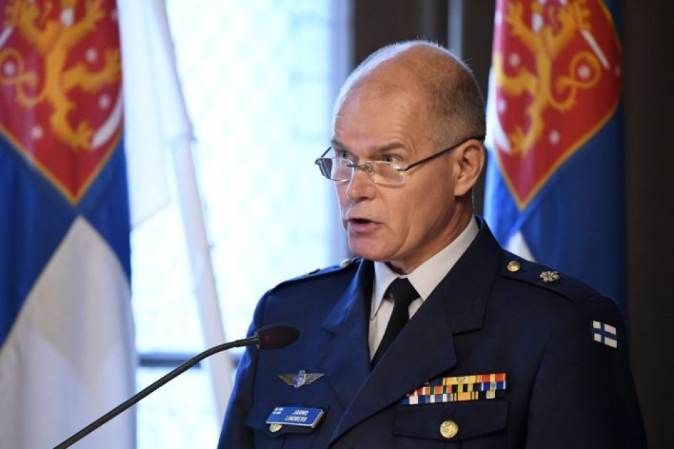 Pääesikunnan antaman selvityksen mukaan Puolustusvoimain komentaja Jarmo Lindberg päätti rikostutkinnan käynnistämisestä Ilmavoimien komentajan Sampo Eskelisen toiminnasta. LEHTIKUVA / MARKKU ULANDER
