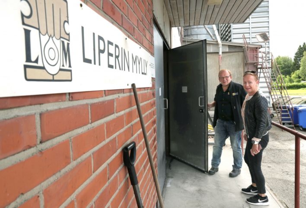 Kari Huikuri ja Anne Vänskä esittelivät Liperin Myllyn toimintaa viime elokuussa.