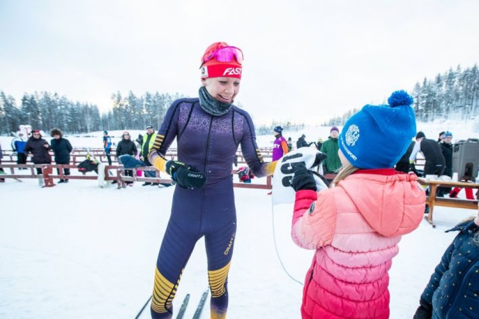 Ampumahiihtäjä Kaisa Mäkäräinen avaa kilpailukautensa viikonloppuna Kontiolahdella.
