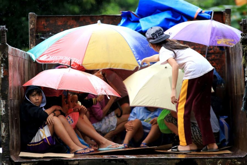 Yli 100000 ihmistä on evakuoitu myrskyn tieltä. LEHTIKUVA/AFP