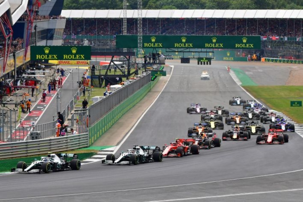 Silverstonen kilpailua ollaan siirtämässä heinäkuulta elokuulle Britanniassa kesäkuussa voimaan tulevien matkustusmääräysten takia. LEHTIKUVA / AFP