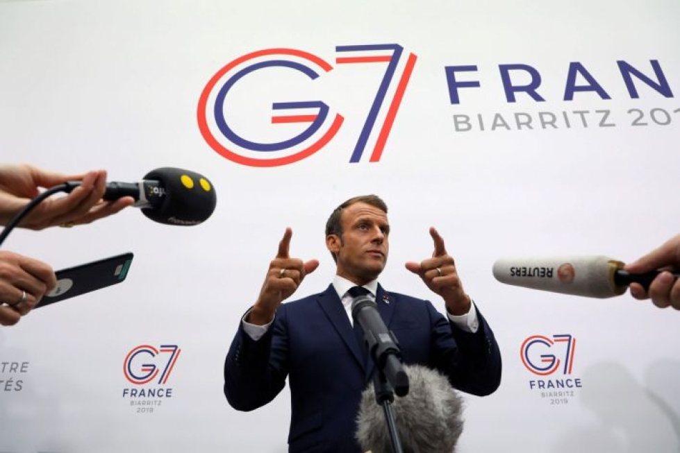 Ranskan presidentti Emmanuel Macron pyysi tapahtunutta anteeksi Albanian pääministeriltä. LEHTIKUVA / AFP