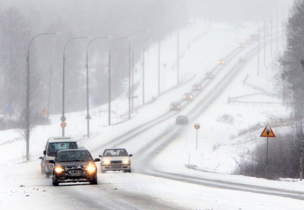 Liikenne normaalilla ajokaistalla on huomattavasti vilkkaampaa kuin ohituskaistalla, minkä vuoksi ohituskaista on usein erittäin luminen.