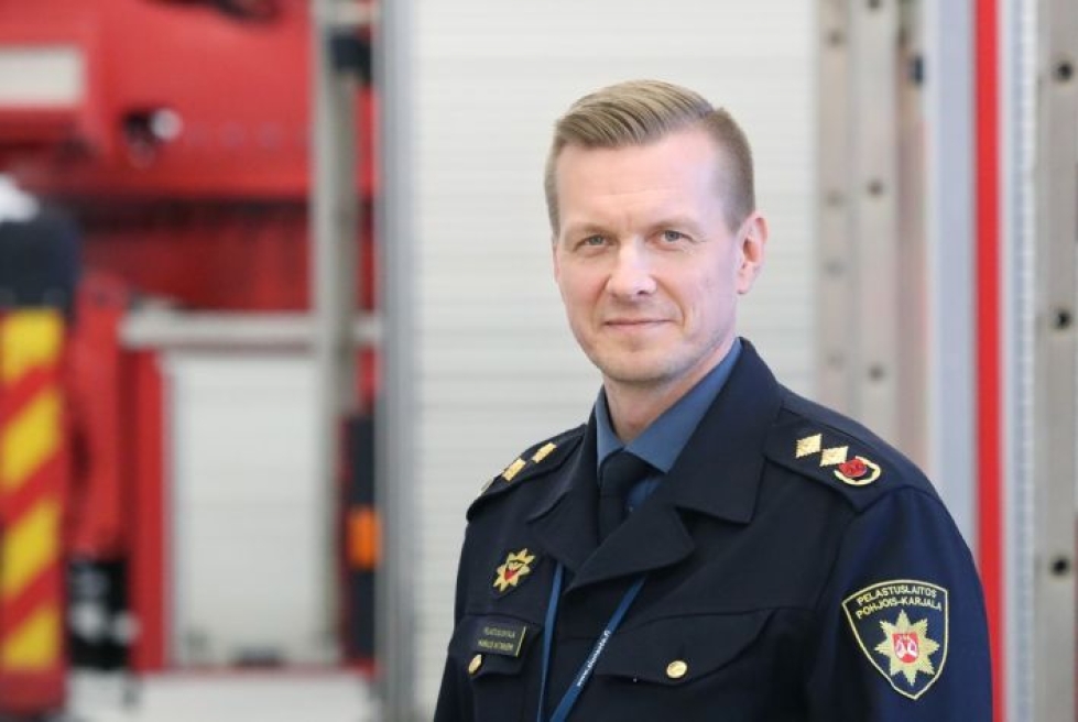 Lähtövarmuus menetetään, jos varallaolo loppuu eikä päätoimista henkilöstöä lisätä, toteaa Pohjois-Karjalan pelastuslaitoksen pelastusjohtaja Markus Viitaniemi.