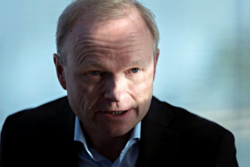 Toimitusjohtaja Pekka Lundmarkin mukaan Fortum ei ole tehnyt päätöstä Loviisan reaktorien lupien uusimisesta.