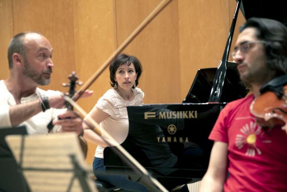 Pianisti Valeria Resjan pääsi soittamaan yhdessä Danel-kvartetin kanssa Brahmsin pianokvintettia. Harjoituskuvassa mukana myös viulisti Gilles Millet ja alttoviulisti Vlad Bogdanas.