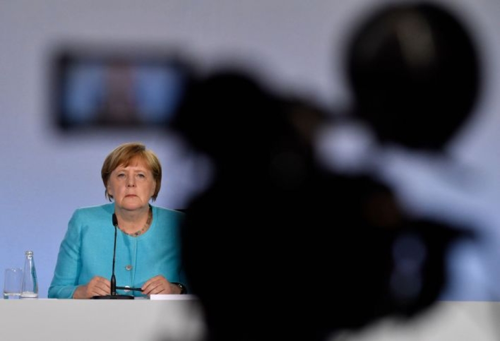 Liittokansleri Merkel kertoi koronatuesta. Lehtikuva/AFP