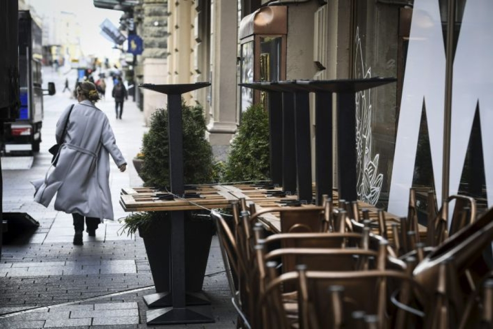 Helsingin kaupunki linjasi viime viikolla, että kaupunki toimii kevennetyillä lupamenettelyillä ja nopeutetuilla aikatauluilla terassiasiassa. LEHTIKUVA / Emmi Korhonen