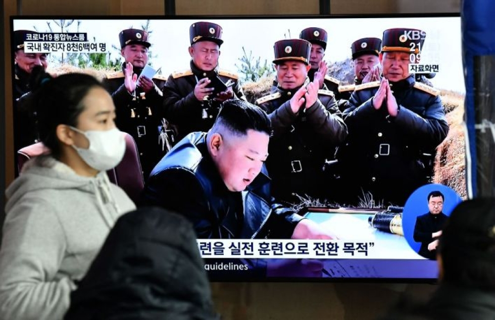Pohjois-Korean johtaja Kim Jong-un on valvonut viime aikoina ahkerasti ohjuskokeita. Lehtikuva/AFP