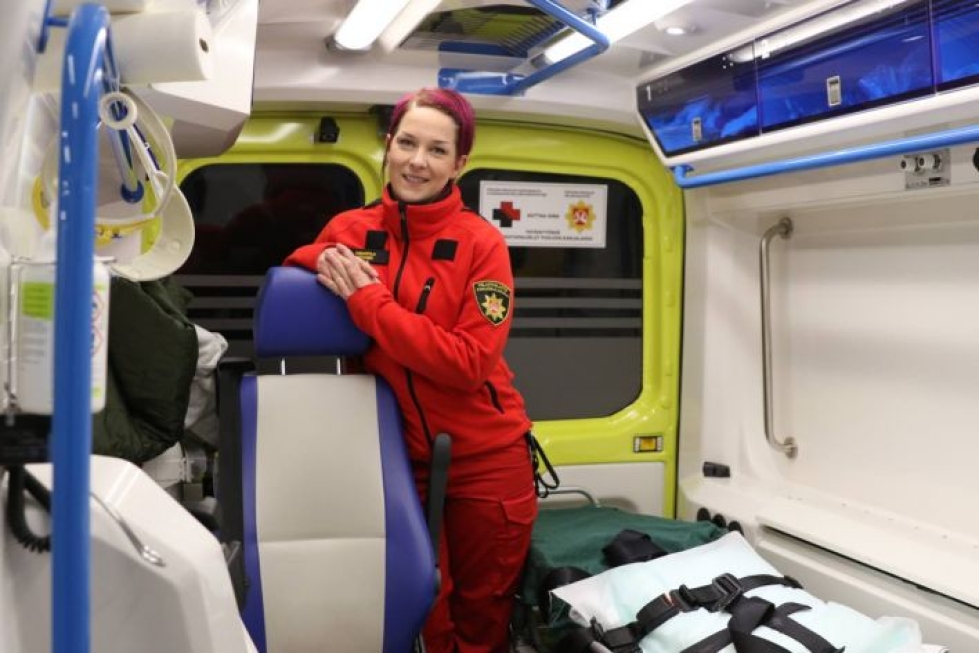 Minna Kettunen päätti jo kahdeksannella luokalla, että haluaa työskennellä ambulanssissa.