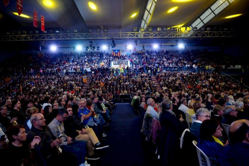 Uuden separatistipuolueen perustava kokous pidettiin Manresan kaupungissa Katalonian keskiosassa lauantai-iltana. LEHTIKUVA/AFP