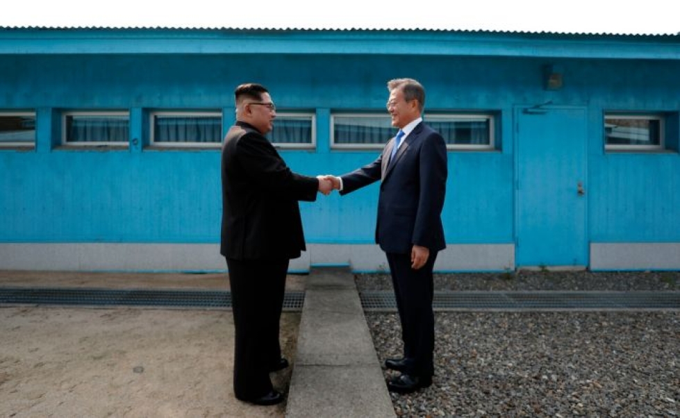 Pohjois-Korean hallitsija Kim Jong-un ja Etelä-Korean presidentti Moon Jae-in ovat tavanneet tänä vuonna jo kahdesti. LEHTIKUVA/AFP