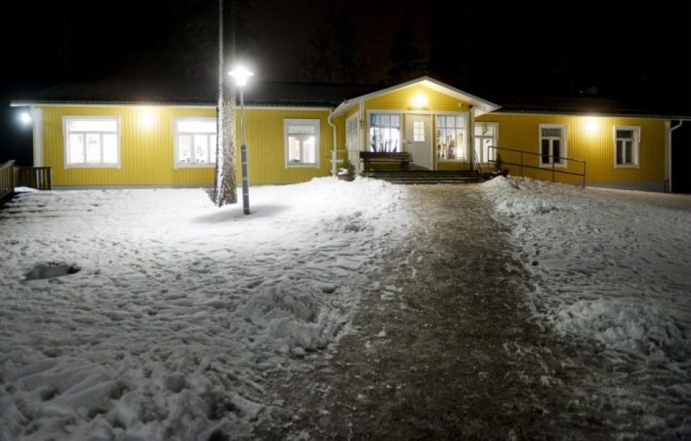 Bensowin lastenkotisäätiön lastenkoti Granhyddanin rakennus Stora Lyan Kauniaisissa vuonna 2016. LEHTIKUVA / VESA MOILANEN