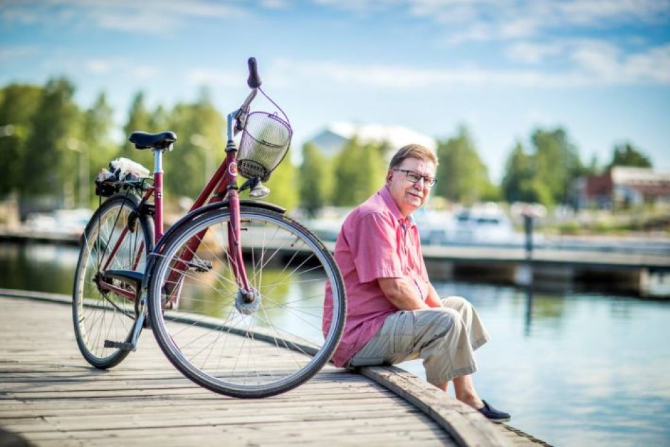 Jouko Salmela on usein aikaisin aamulla liikkeellä polkupyörällään.