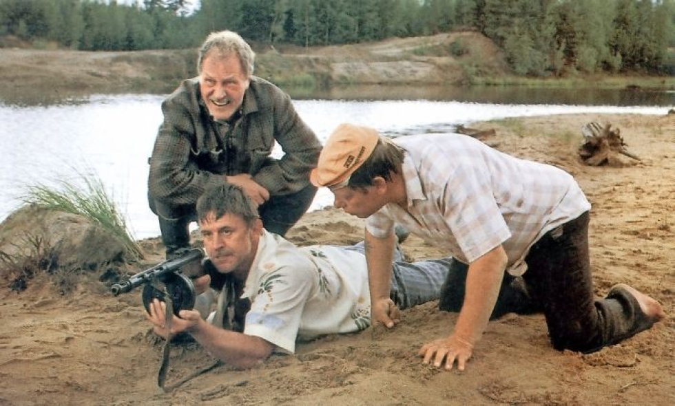 Pohjanmaa elokuvassa (1988) ammuttiin Suomi-konepistoolilla Lummukan hiekkakuopilla. Paavo Hakala (Esko Nikkari) katsoo, osaako uhontäyteinen pikkuveli Veikko (Esko Salminen) käsitellä konetuliasetta. Taustalla poikien kouluaikainen opettaja (Kalevi Kahra) arvioi osumatarkkuutta.