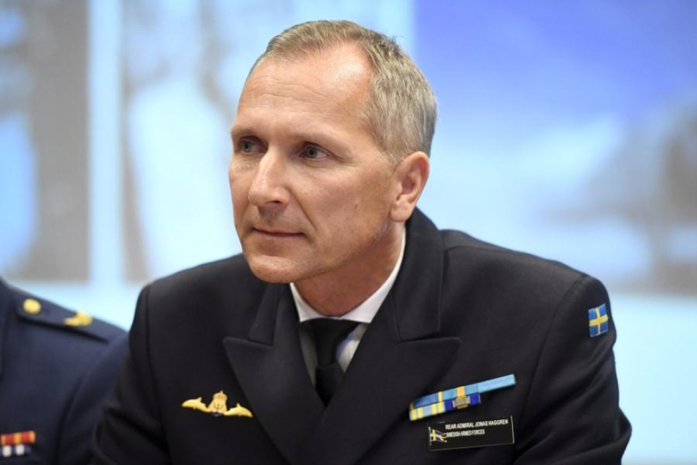 Ruotsin puolustusvoimien kontra-amiraali Jonas Haggren arvioi, että riskinotto lisääntyy, jos puolustuskykyä parantavia päätöksiä ei tehdä. LEHTIKUVA / JUSSI NUKARI
