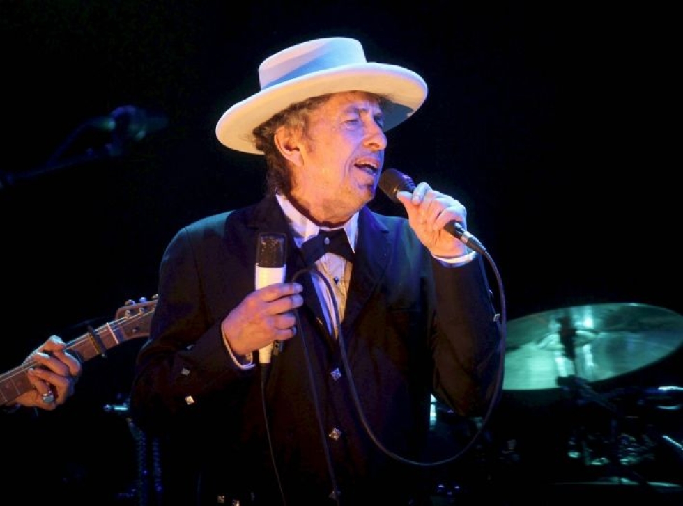 Dylanin maanantaisessa Helsingin konsertissa oli tiukkaan valvottu kuvauskielto. Tässä kuvassa hän esiintyy Espanjassa heinäkuussa 2012.