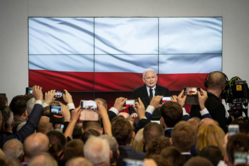 Puolan täytyy muuttua enemmän, ja sen täytyy muuttua kohti parempaa, PiS:n johtaja Jaroslaw Kaczynski kertoi puolueen kannattajille Varsovassa. LEHTIKUVA/AFP