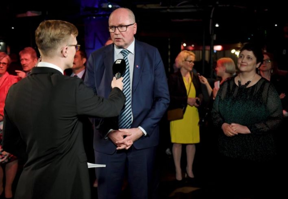 SDP:n sisäisessä kisassa Eero Heinäluoma sai tuplamäärän ääniä toisen läpimenneen, Miapetra Kumpila-Natrin äänimäärään nähden. Heinäluoma nousi monille yllätykseksi koko EU-vaalien ääniharavaksi Suomessa.
